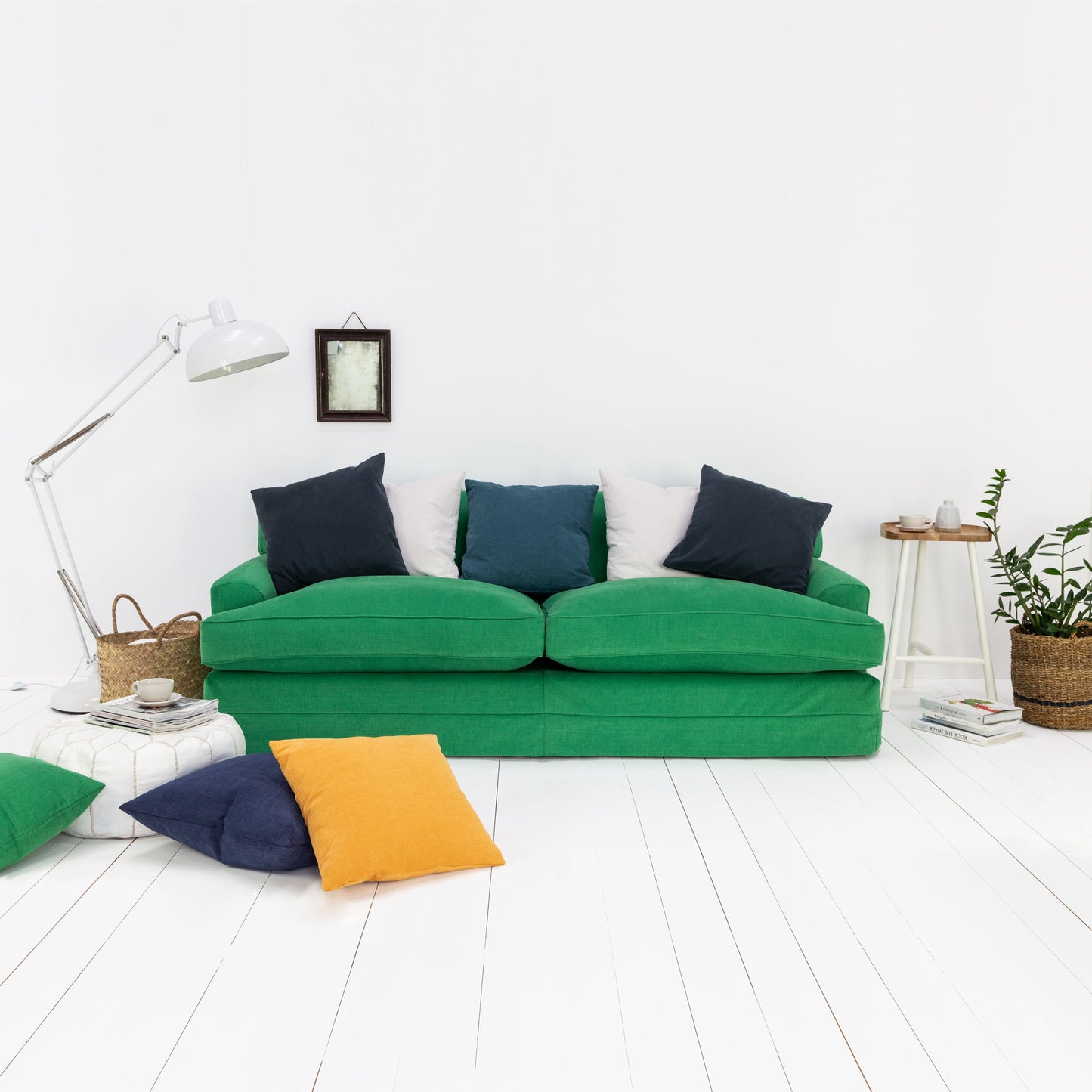 How To Choose The Perfect Farmhouse Sofa
